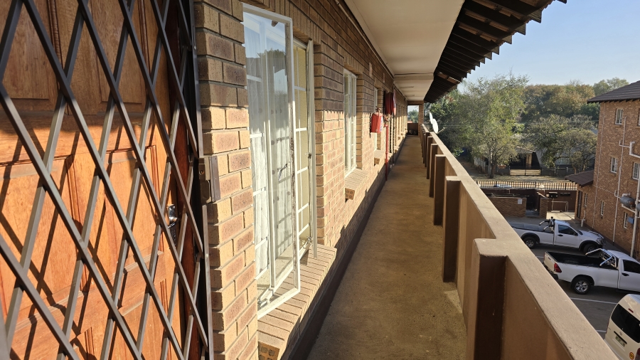 1 Bedroom Property for Sale in Rustenburg Central North West